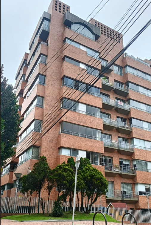 EDIFICIO TORRE LEGGODT P.H.